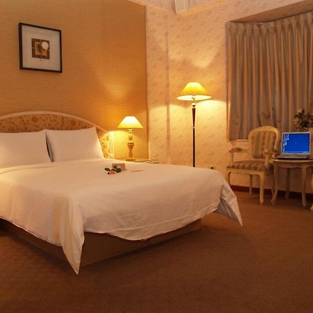 Park Motel Chiayi City Exterior photo